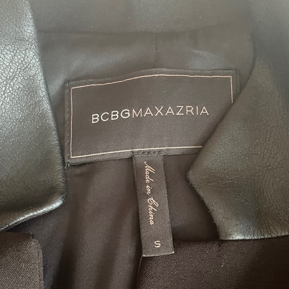 BCBGMaxAzria Black Jacket with Leather Accents removable zipper shoulder pads - Picture 5 of 12